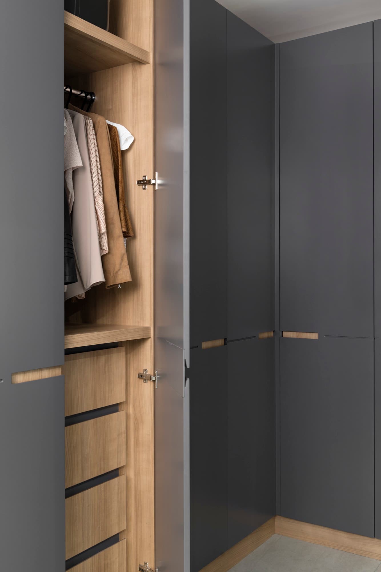 DT1 interior — 10
