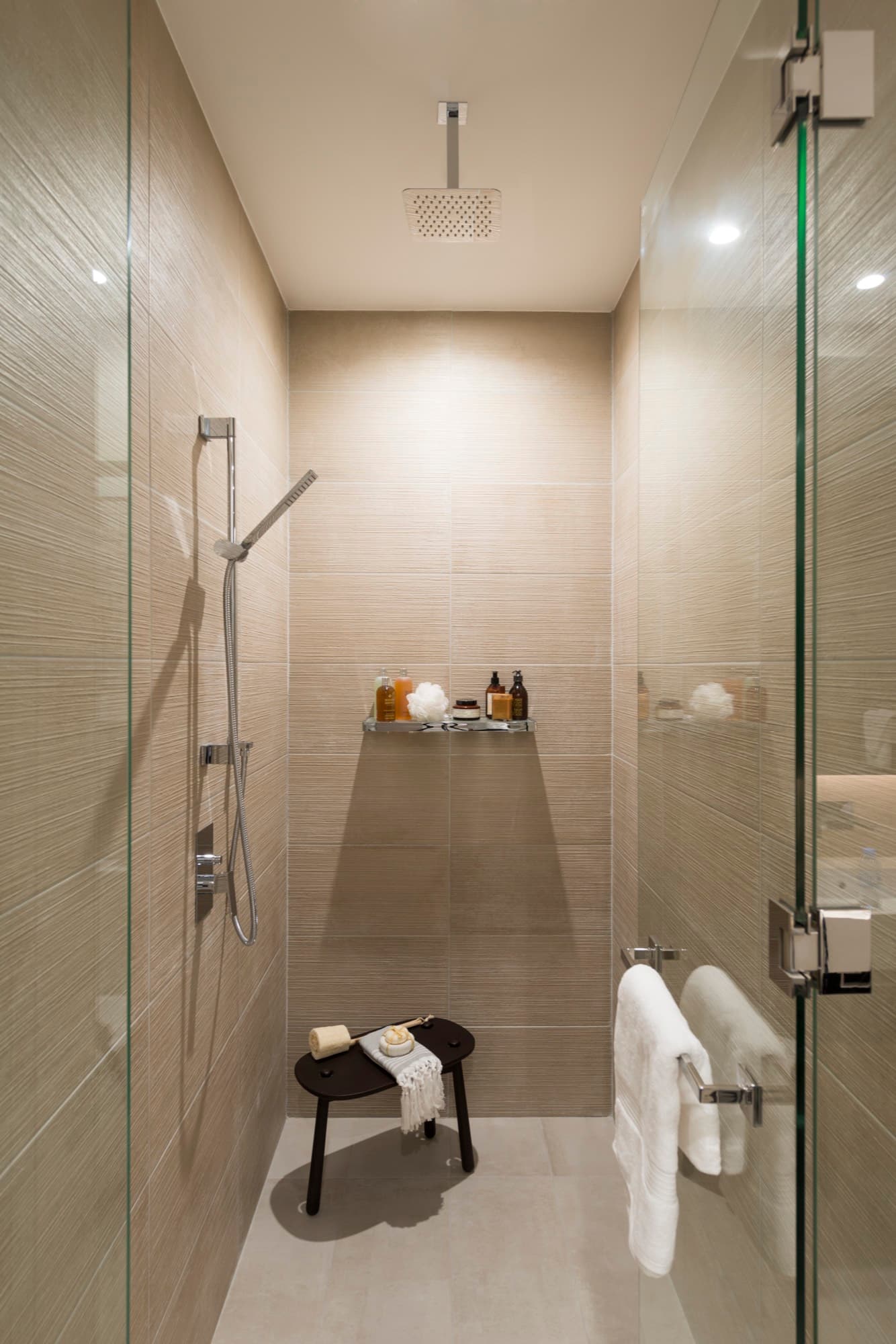 DT1 interior — 16