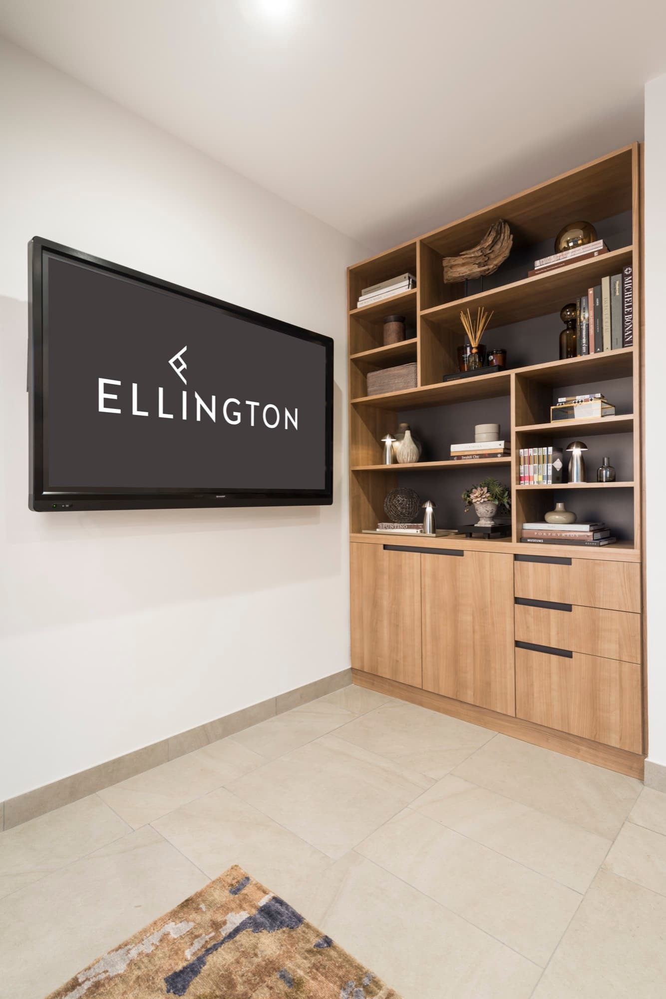 DT1 interior — 25