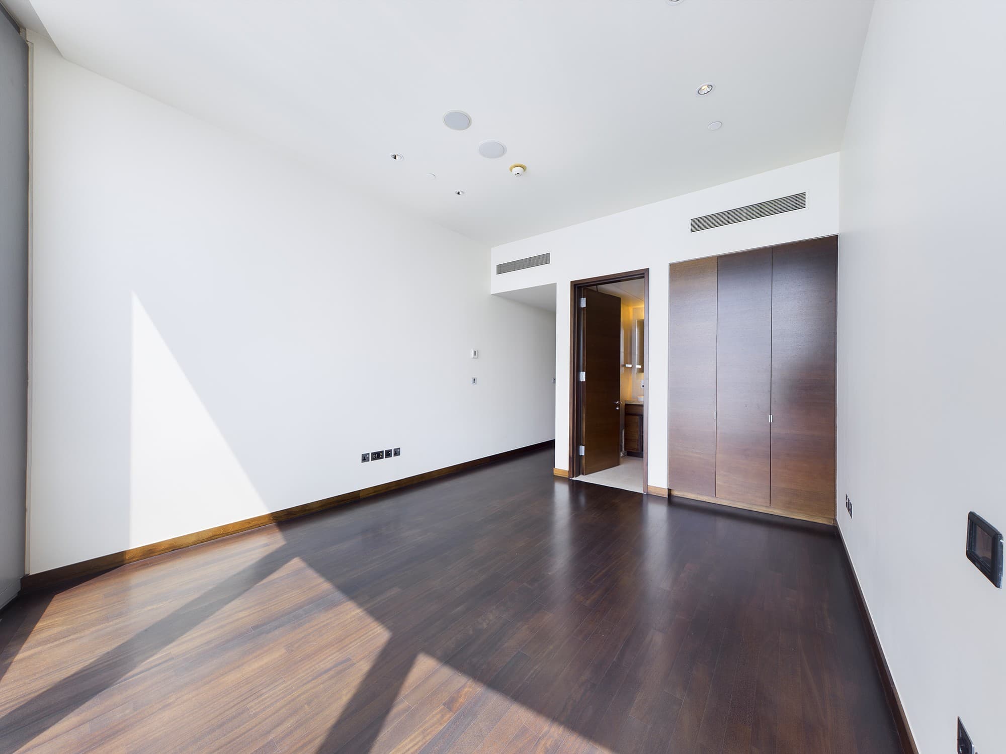 Burj Khalifa Residences interior — 11