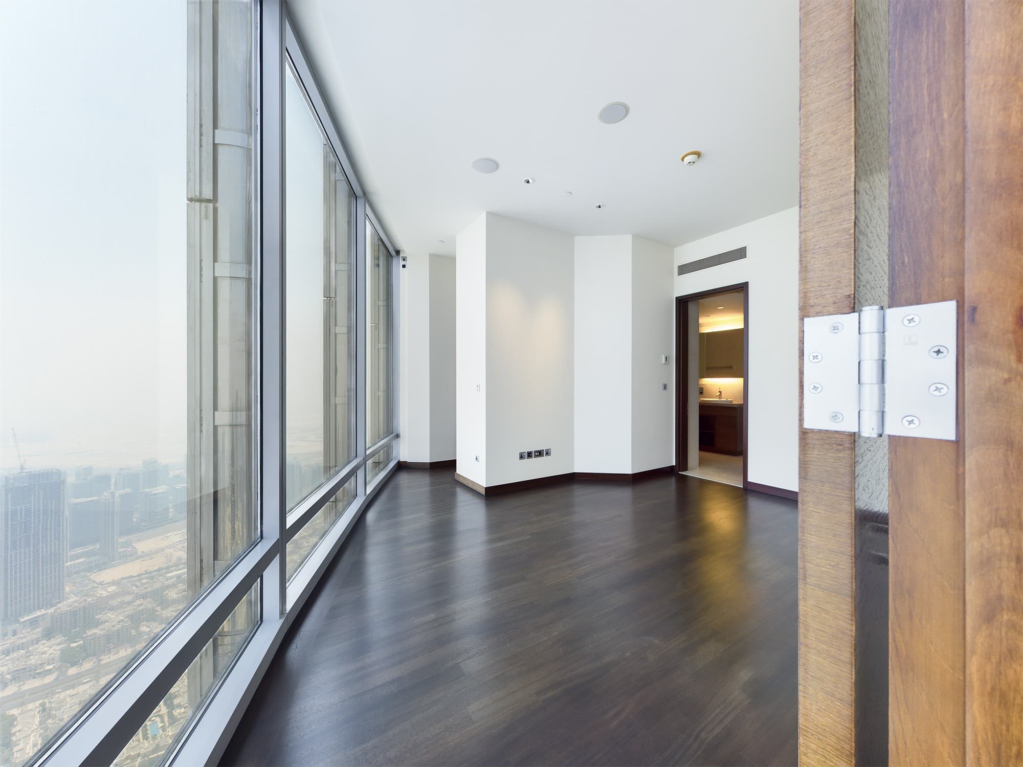 Burj Khalifa Residences interior — 28