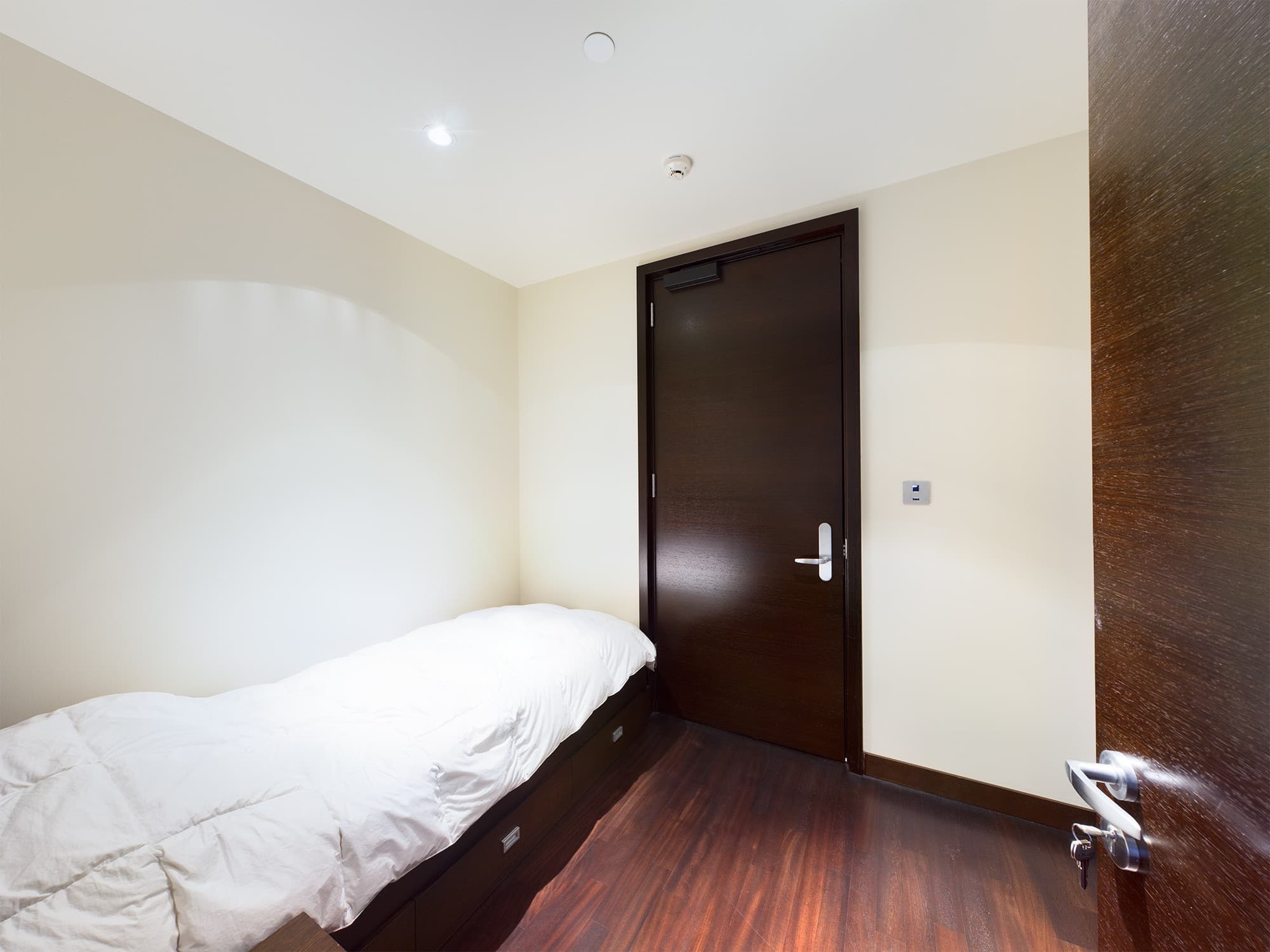 Burj Khalifa Residences interior — 54
