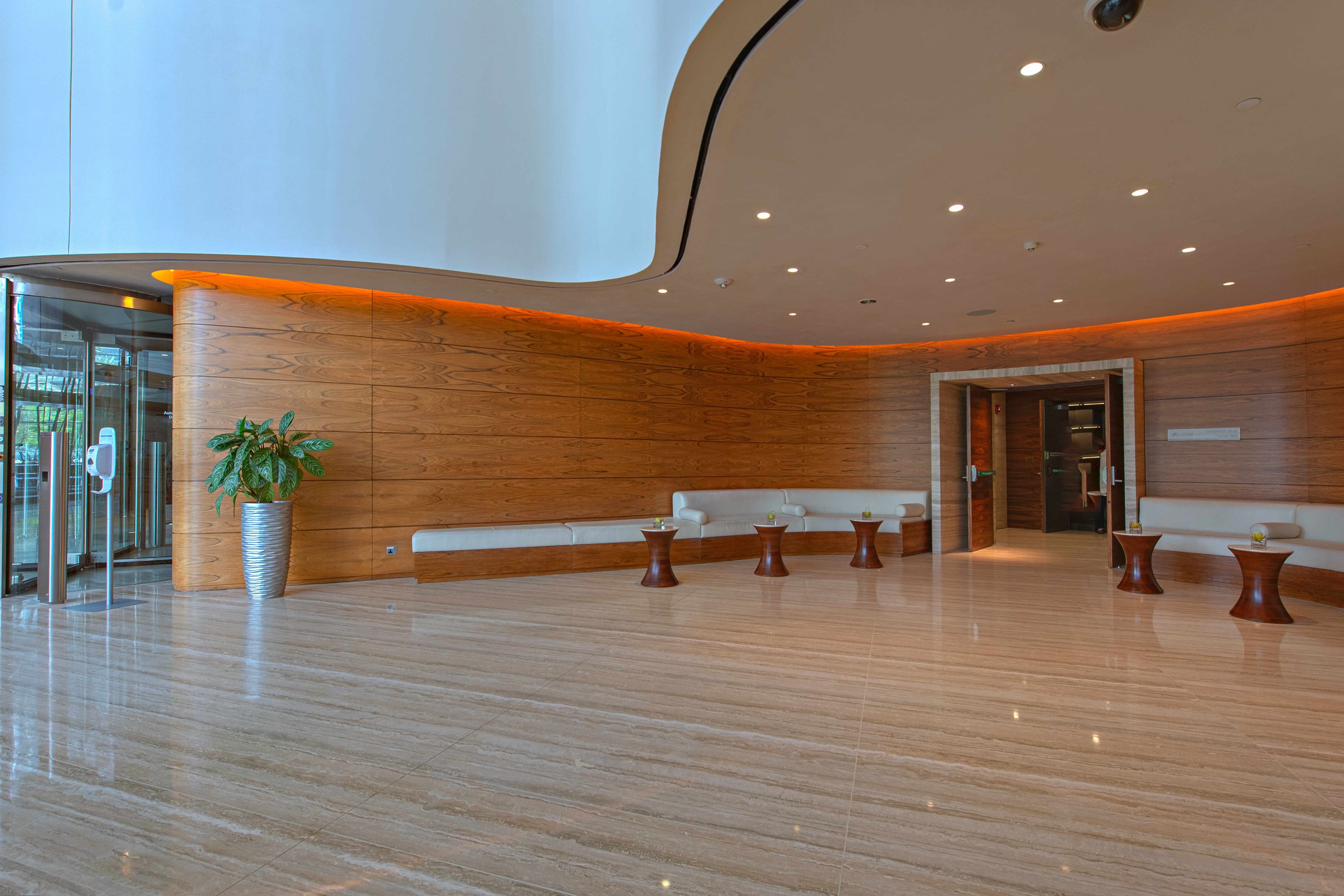Burj Khalifa Residences interior — 79
