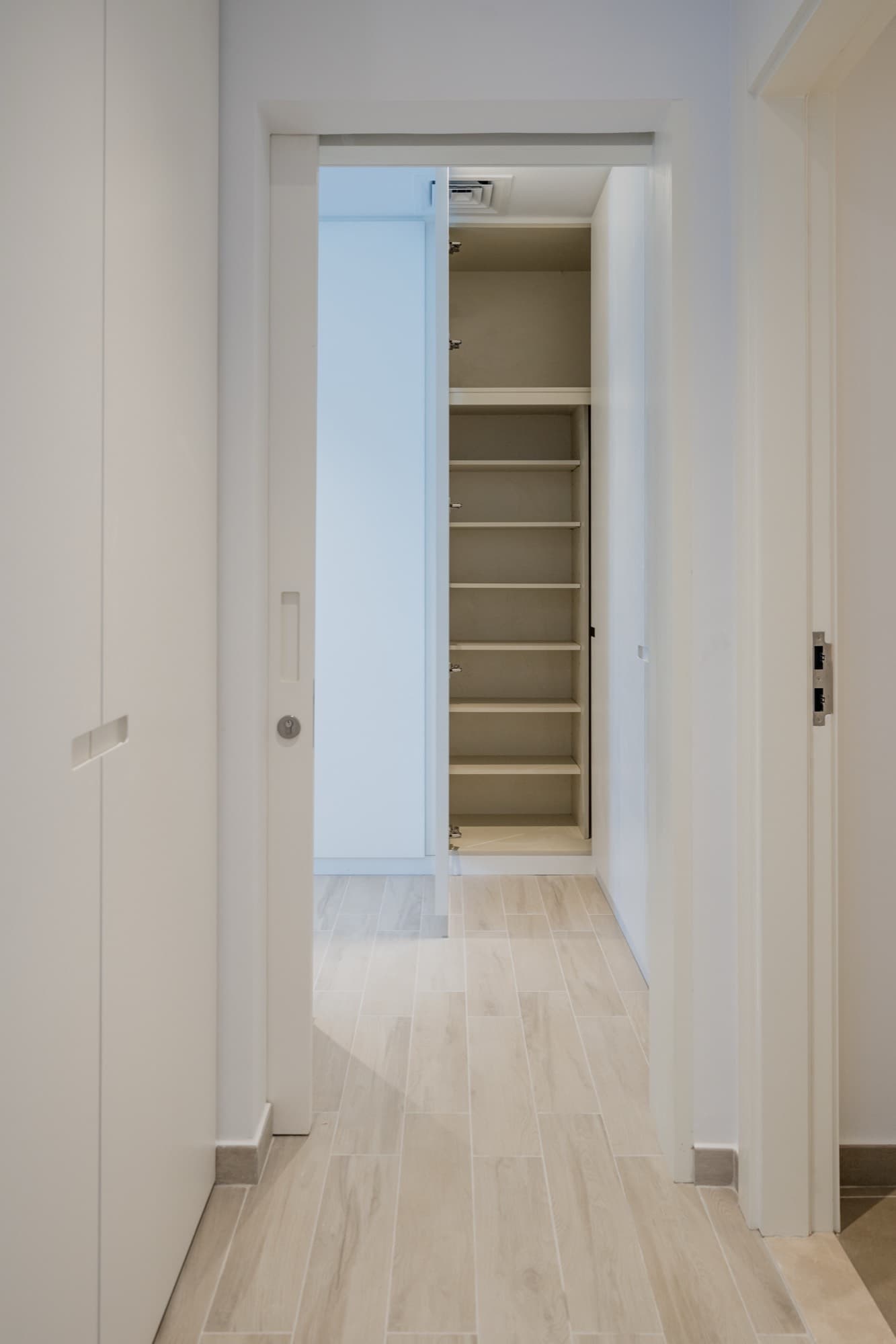 Belgravia 3 interior — 35