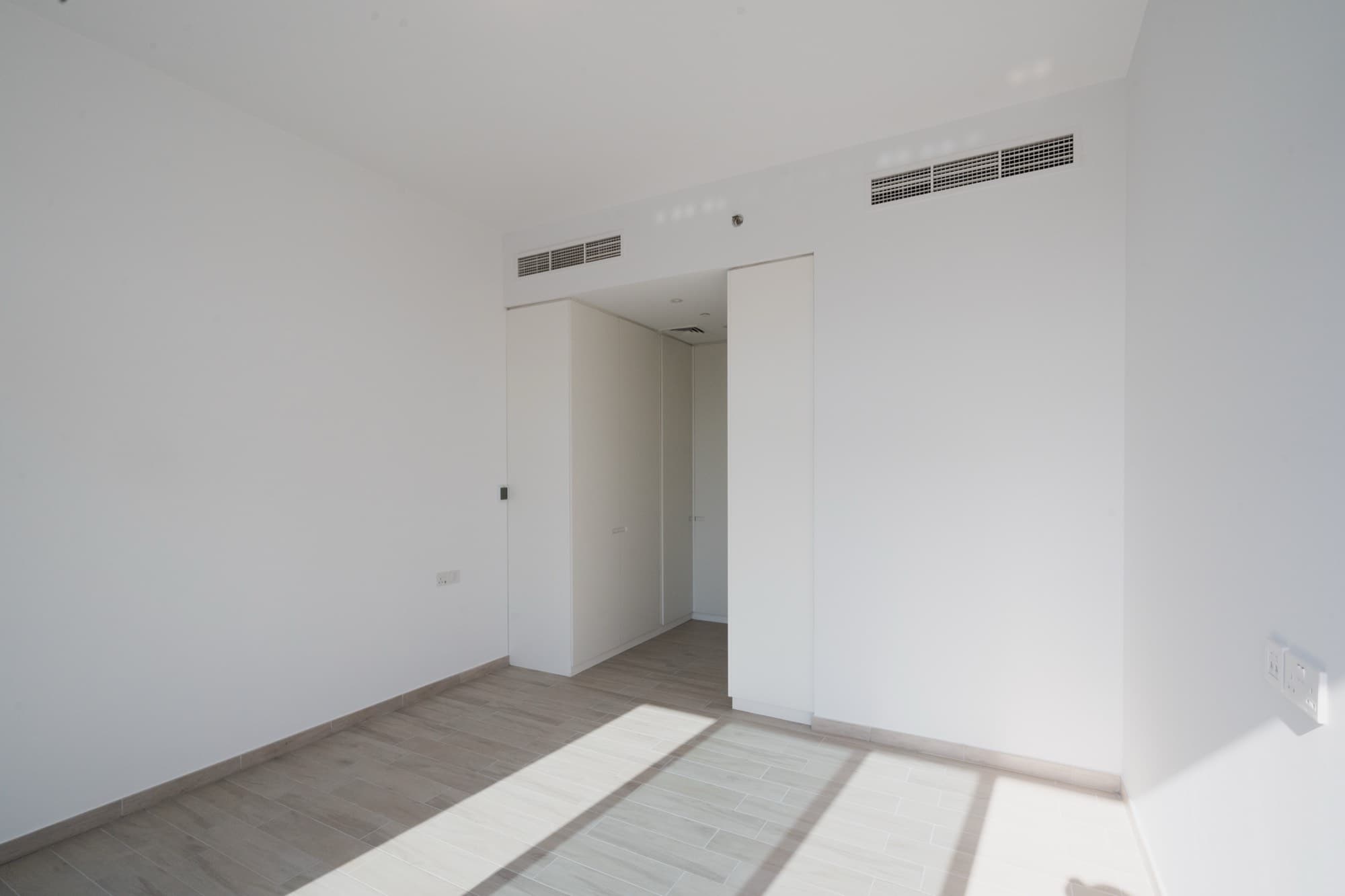 Belgravia 3 interior — 136