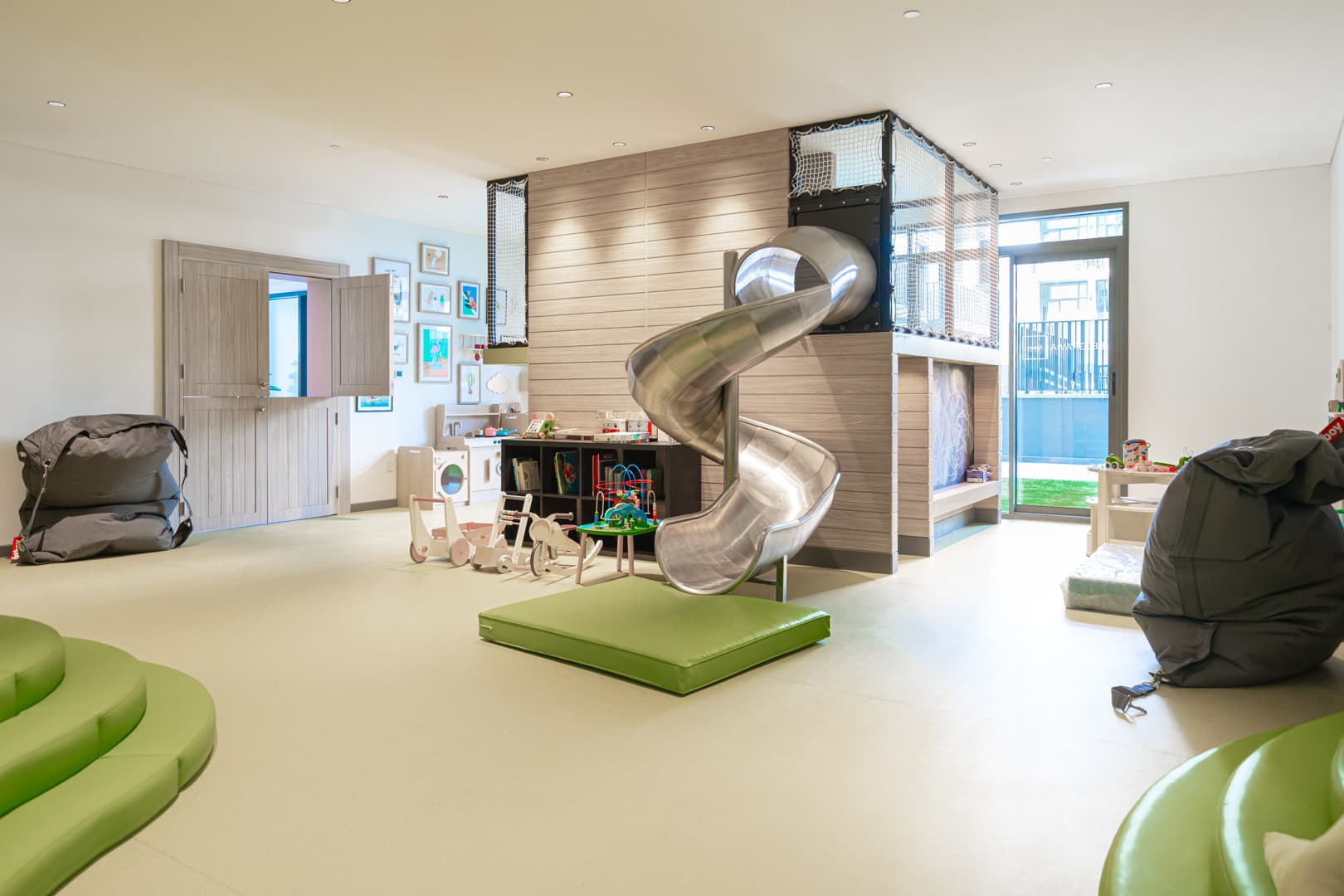 Belgravia Square interior — 21