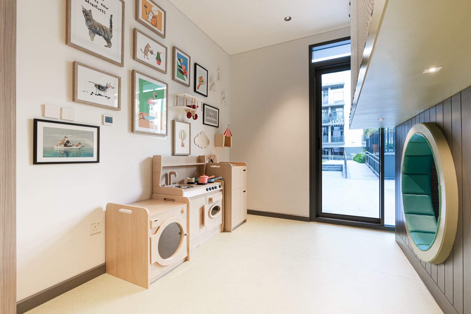 Belgravia Square interior — 26
